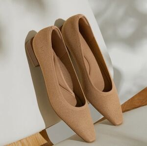 Vivaia Small Square-Toe Heels (Minnie) In Nutmeg Tan Size 42